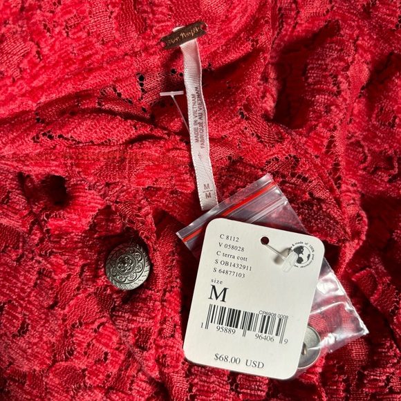 FREE PEOPLE Red Floral Velvet & Lace Button Front Vest Top Medium NWT - Picture 10 of 12